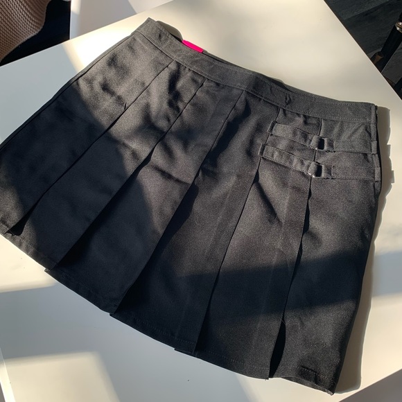 bnwt black pleated mini skirt / skort - size 14 XL - Picture 1 of 6